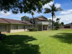 5 Bedroom House to Rent in Borrowdale