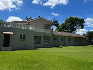 5 Bedroom House to Rent in Borrowdale