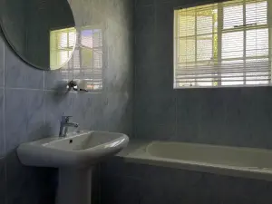 5 Bedroom House to Rent in Borrowdale