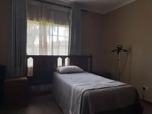 5 Bedroom House to Rent in Borrowdale