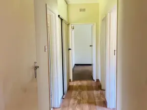 3 Bedroom House to Rent in Greystone Park