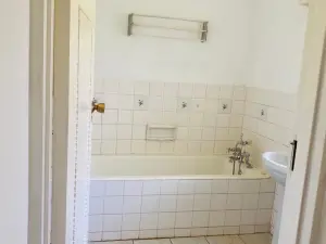 3 Bedroom House to Rent in Greystone Park