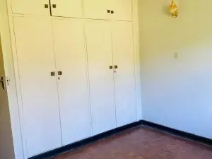 3 Bedroom House to Rent in Greystone Park