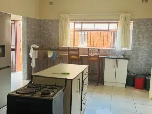 4 Bedroom House to Rent in Gletwin Park