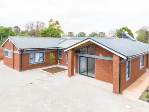 Flat/Apartment to Rent in Greendale North