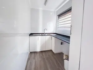 Flat/Apartment to Rent in Greendale North