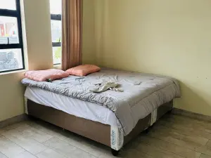 3 Bedroom Cottage/Garden Flat to Rent in Greendale