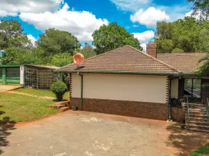 4 Bedroom House to Rent in Borrowdale