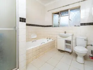 4 Bedroom House to Rent in Borrowdale