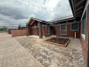 Townhouse/Cluster to Rent in Greendale