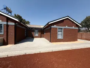 Townhouse/Cluster to Rent in Greendale