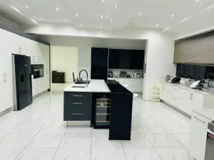 6 Bedroom House to Rent in Gletwin Park