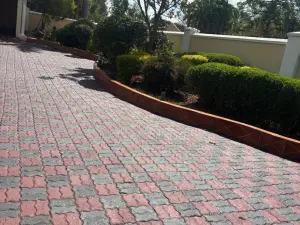 9 Bedroom House to Rent in Greystone Park