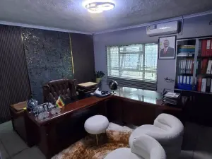 Office to Rent in Belvedere