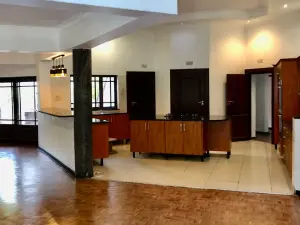 4 Bedroom House to Rent in Ballantyne Park