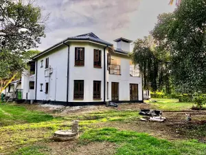 4 Bedroom House to Rent in Ballantyne Park