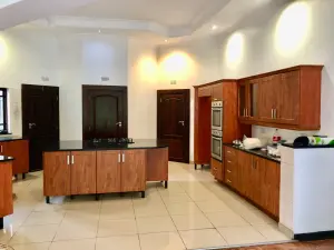 4 Bedroom House to Rent in Ballantyne Park