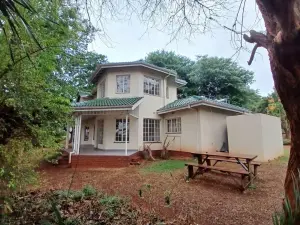 Townhouse/Cluster to Rent in Borrowdale Brooke