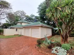 Townhouse/Cluster to Rent in Borrowdale Brooke