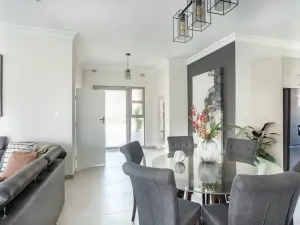 Townhouse/Cluster to Rent in Highlands