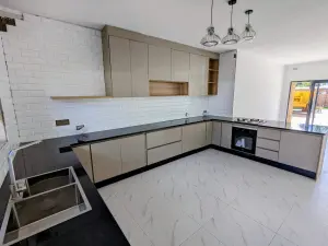 3 Bedroom Cottage/Garden Flat to Rent in Avondale West