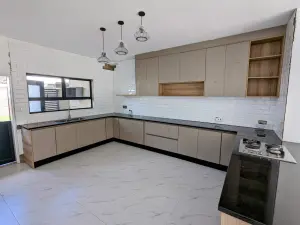 3 Bedroom Cottage/Garden Flat to Rent in Avondale West