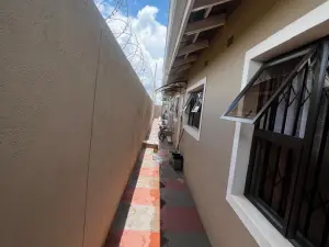 4 Bedroom House to Rent in Marimba Park