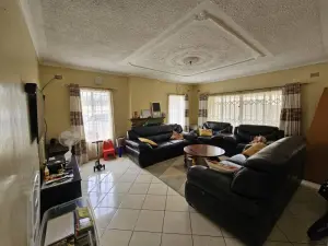 3 Bedroom House to Rent in Madokero Estates