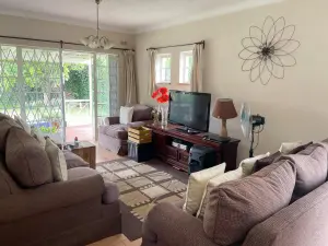 2 Bedroom Cottage/Garden Flat to Rent in Belgravia