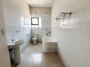 Townhouse/Cluster to Rent in Marlborough