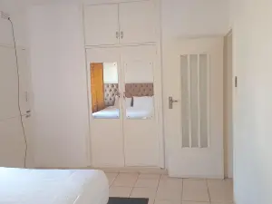 Office to Rent in Upper Hillside