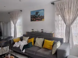 Townhouse/Cluster to Rent in Marlborough