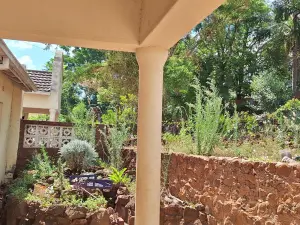 Cottage/Garden Flat to Rent in Avondale