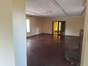 4 Bedroom House to Rent in Vainona