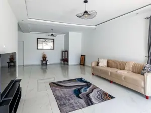 Townhouse/Cluster to Rent in The Grange