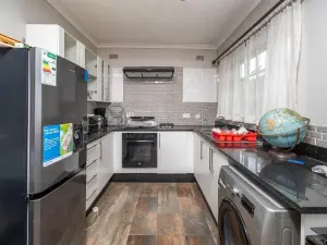 3 Bedroom House to Rent in Glen Lorne