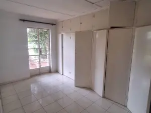 4 Bedroom House to Rent in Greystone Park