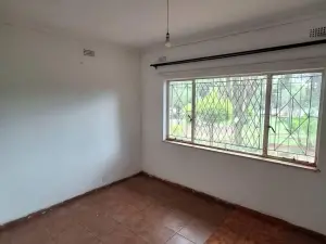 4 Bedroom House to Rent in Greystone Park