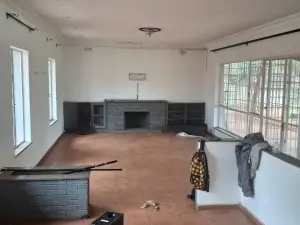 4 Bedroom House to Rent in Greystone Park