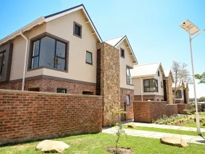 Townhouse/Cluster to Rent in Greendale