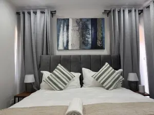 Townhouse/Cluster to Rent in Newlands