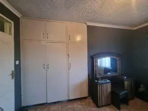 4 Bedroom House to Rent in Monavale