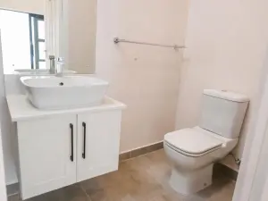 Townhouse/Cluster to Rent in Newlands