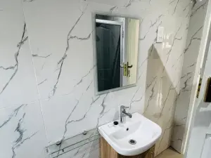 4 Bedroom House to Rent in Aspindale Park