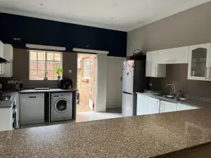 Townhouse/Cluster to Rent in Newlands