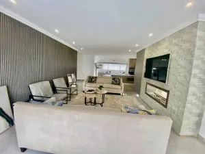 Townhouse/Cluster to Rent in Mount Pleasant