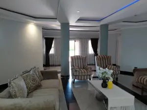 5 Bedroom House to Rent in Mount Pleasant