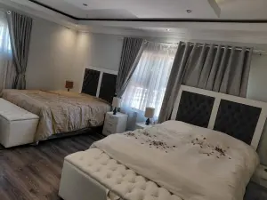 5 Bedroom House to Rent in Mount Pleasant