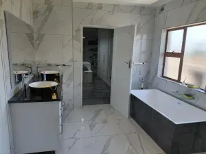 5 Bedroom House to Rent in Mount Pleasant