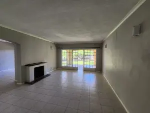 Townhouse/Cluster to Rent in Highlands